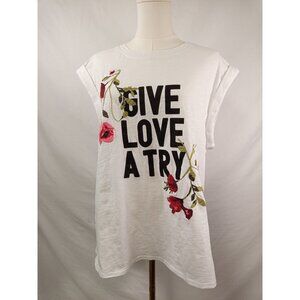 NWT cinq à sept Women's White Sleeveless Boppy Bella Tee "Give Love A Try" Size